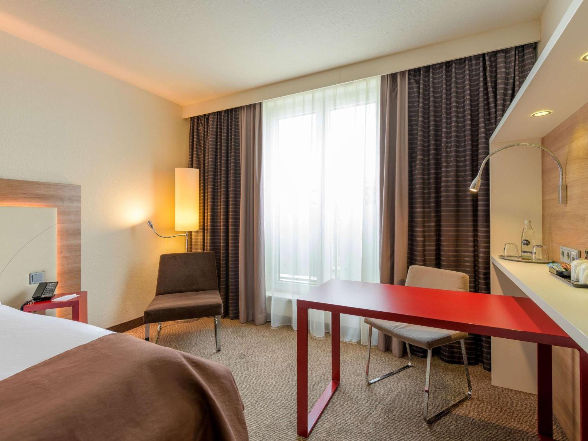 Mercure Hotel Stuttgart Airport Messe Exterior foto