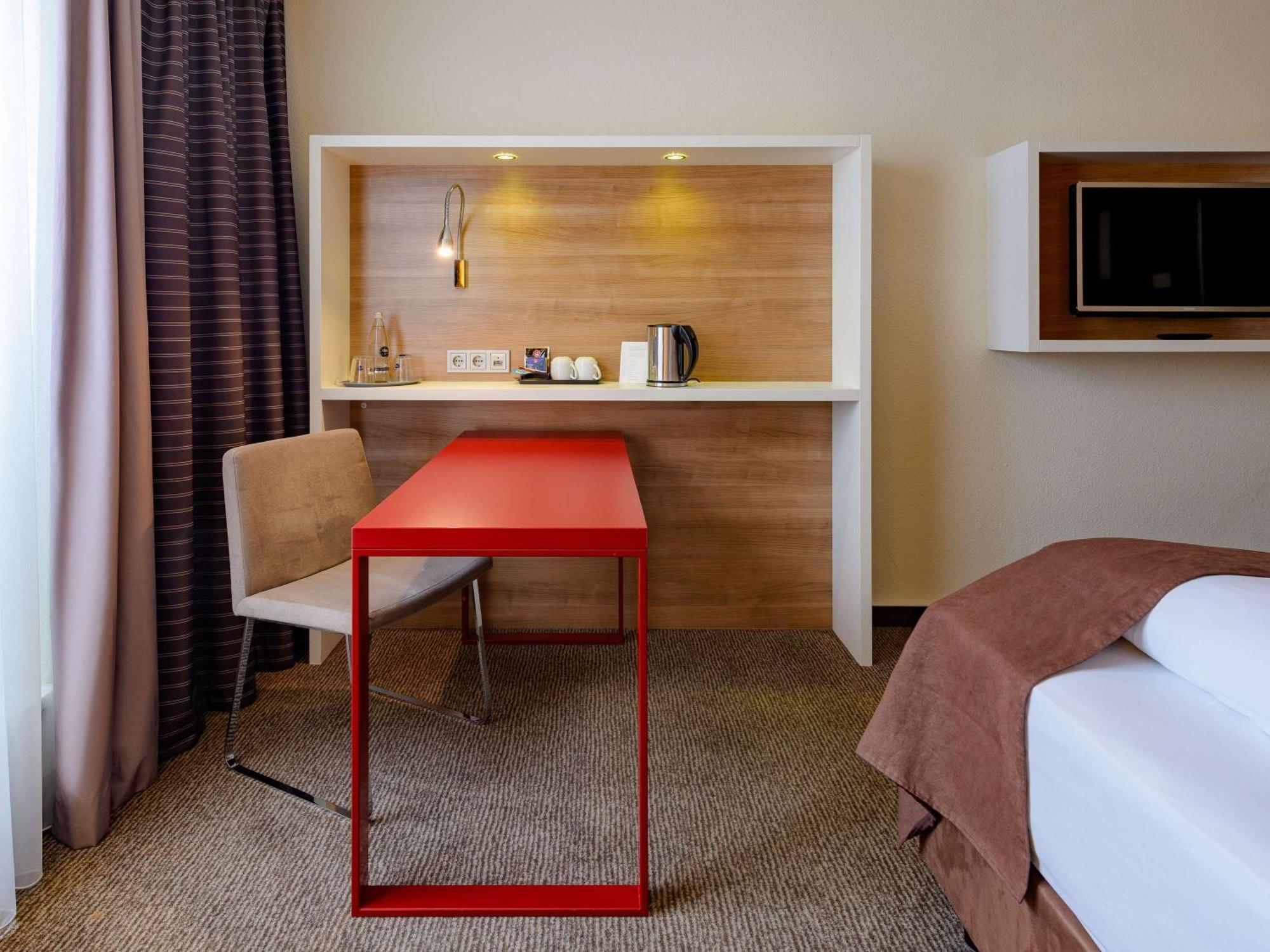 Mercure Hotel Stuttgart Airport Messe Exterior foto