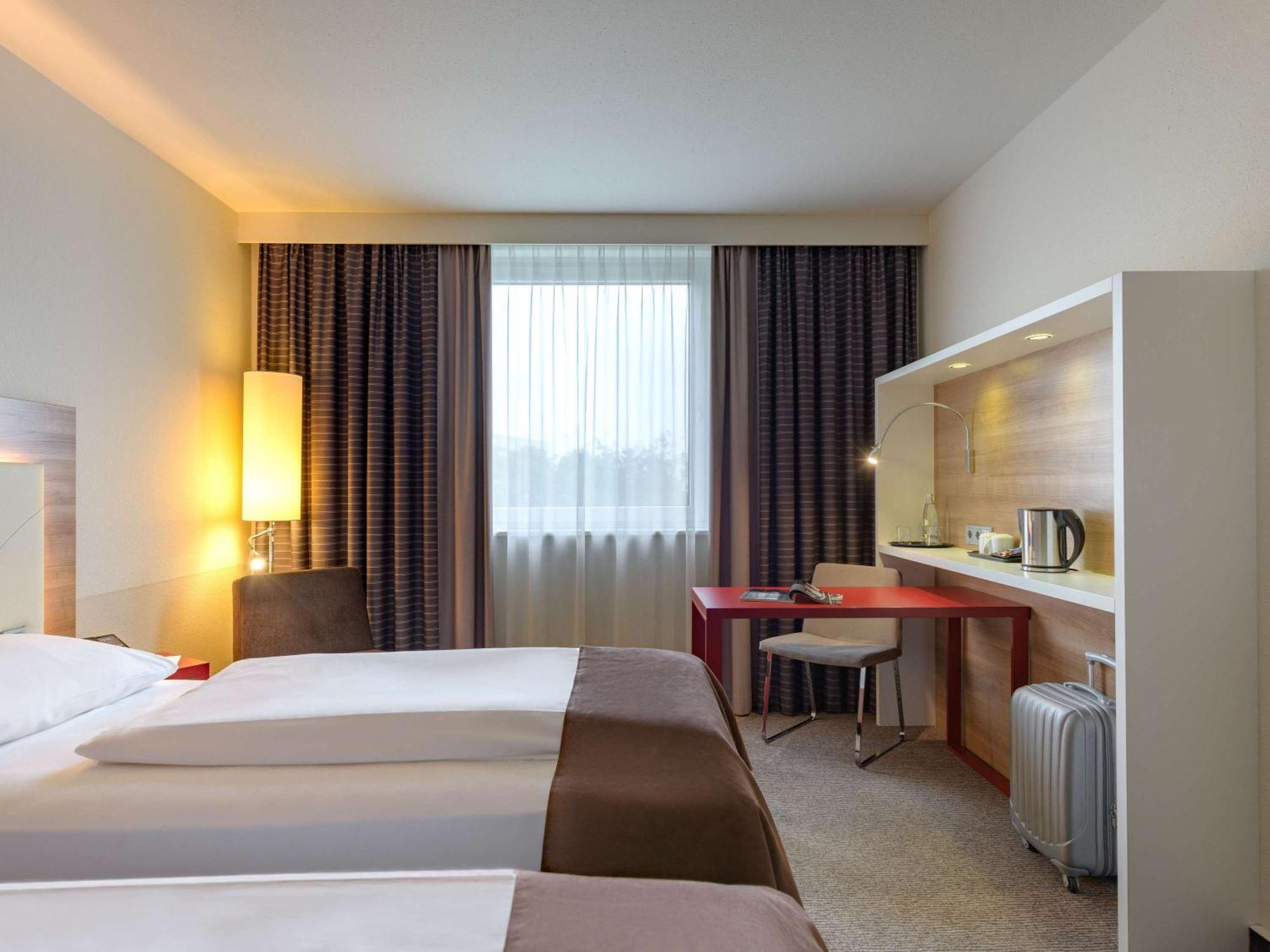 Mercure Hotel Stuttgart Airport Messe Exterior foto