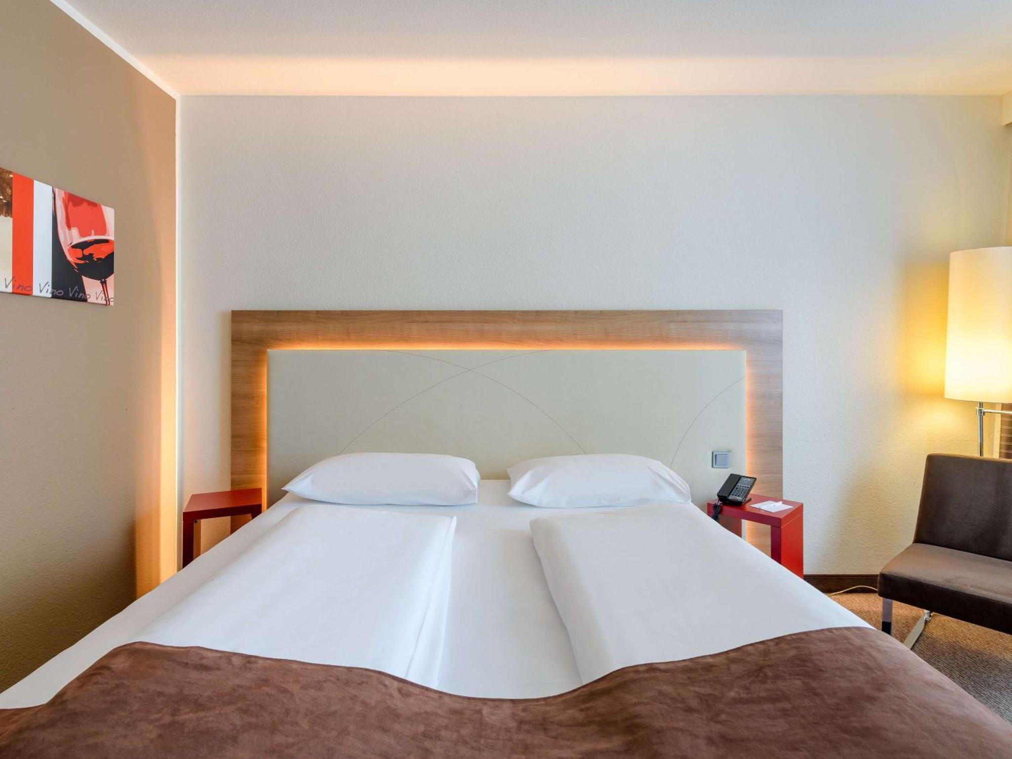 Mercure Hotel Stuttgart Airport Messe Exterior foto
